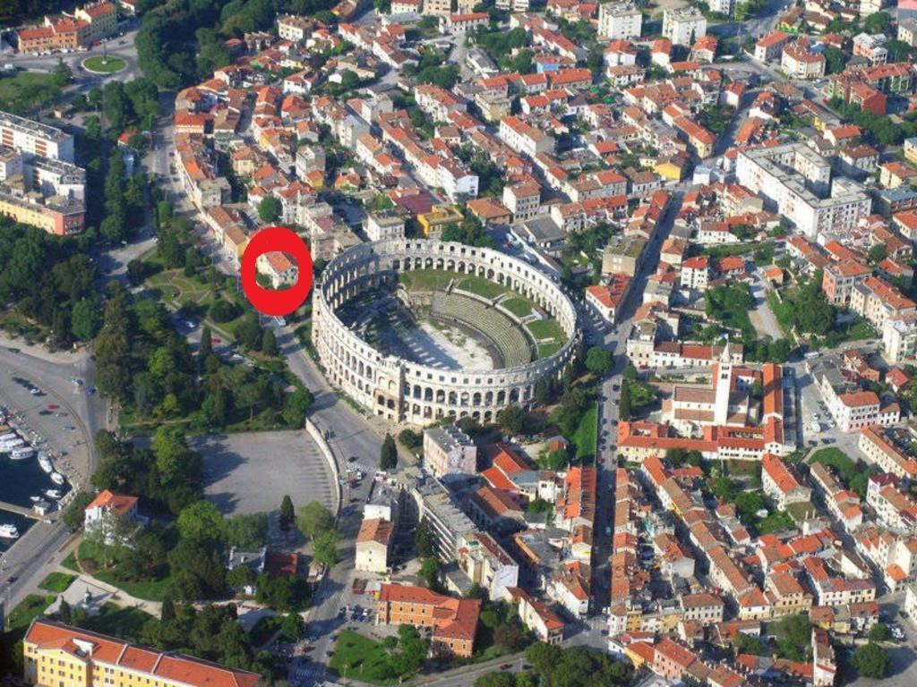 Apartments Arena Pula Exteriör bild